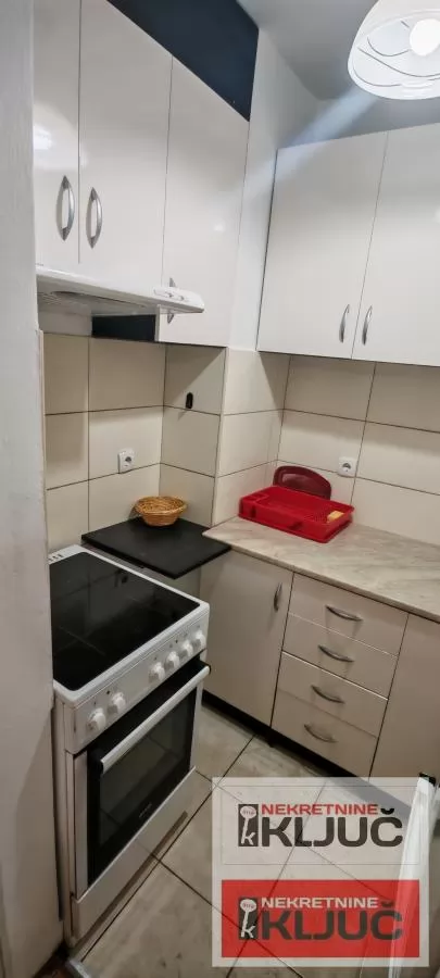 Odlican stan na Sajmu 4