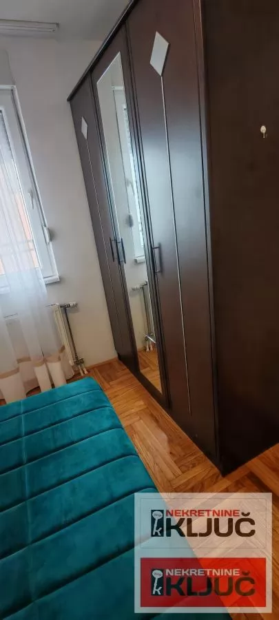 Odlican stan na Sajmu 8