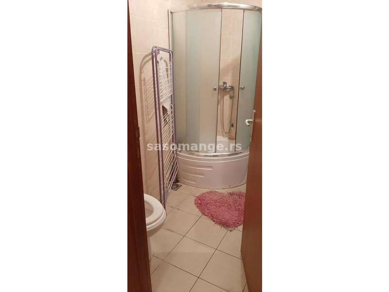 Izdajem garsonjeru  novogradnja  Vukov spomenik 3