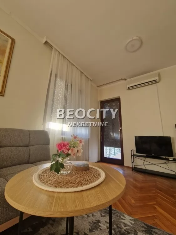 Dvosoban stan, 45 m2, Novi Sad, Pozorišni trg ID: 127790 2