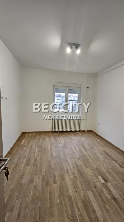 Dvosoban stan, 59 m2, Železnička stanica, Pariske komune ID: 127814 5