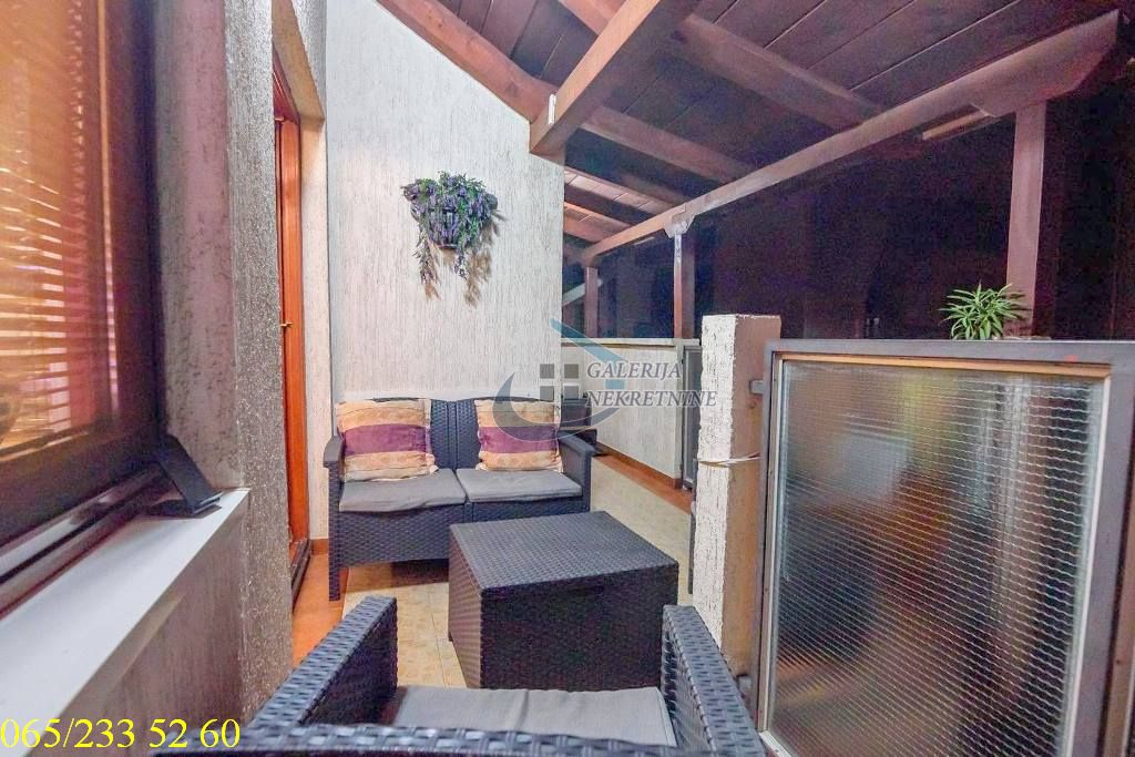 Stari grad  Gundulićev venac   Šantićeva 104m2 3