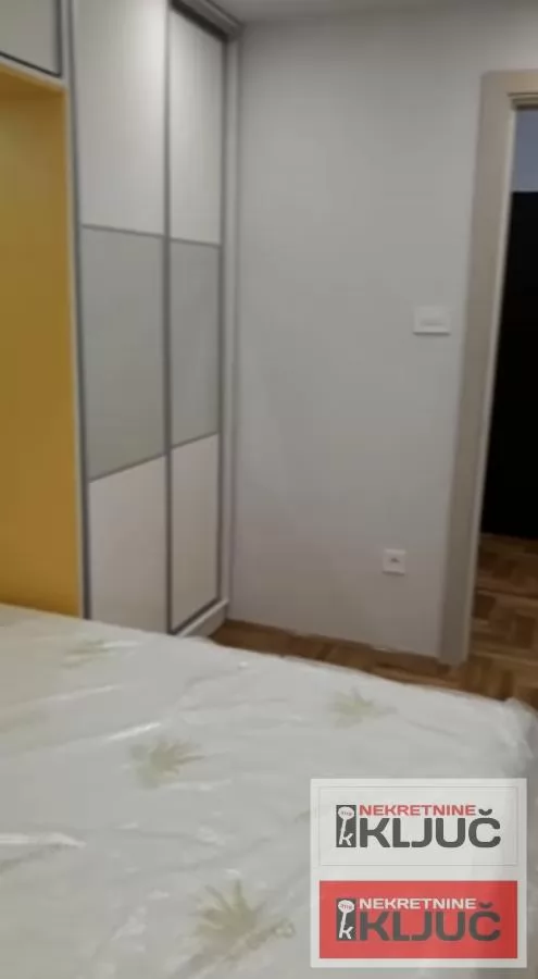 BULEVAR OSLOBOĐENJA IZDAJE SE DVOIPOSOBAN NAMEŠTEN STAN 19