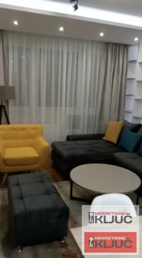BULEVAR OSLOBOĐENJA IZDAJE SE DVOIPOSOBAN NAMEŠTEN STAN 3