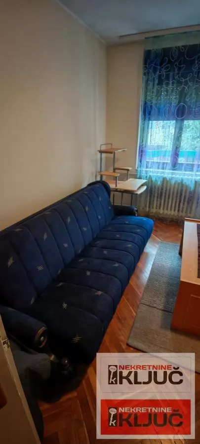 Dobar dvosoban stan preko puta futoske pijace 7