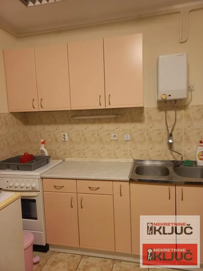 GRBAVICA-useljiv jednosoban stan 5