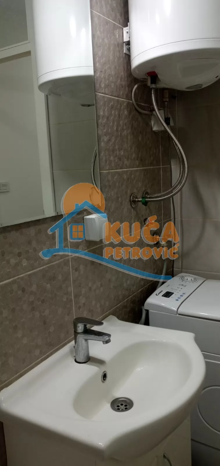 Jednosoban stan, 38 m2, Centar, Novosadska ID: i-015595 14