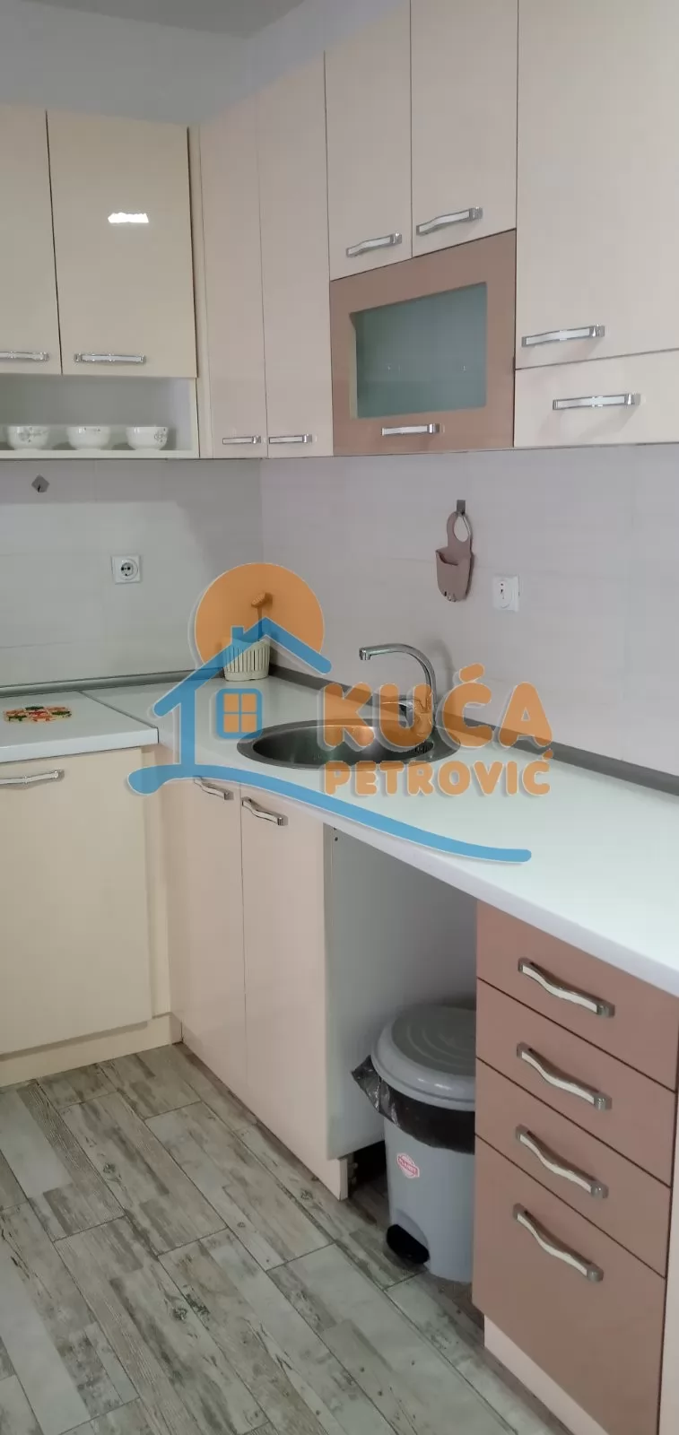 Jednosoban stan, 38 m2, Centar, Novosadska ID: i-015595 8