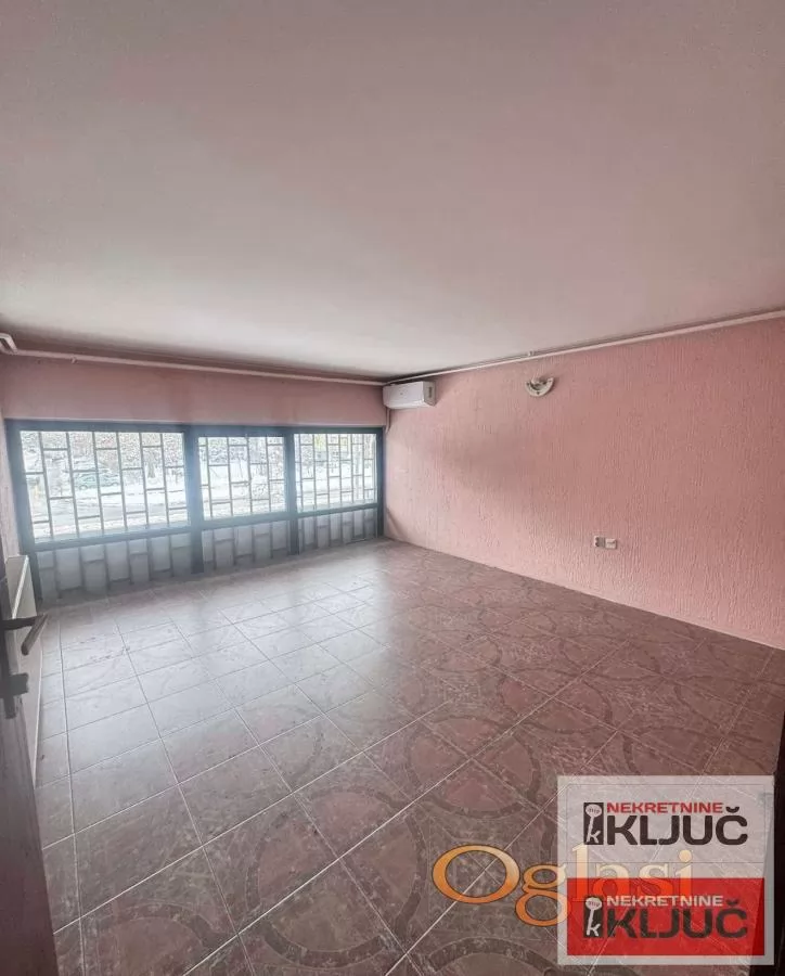 NOVA DETELINARA IZDAJE SE VIŠENAMENSKI ULIČNI LOKAL 4