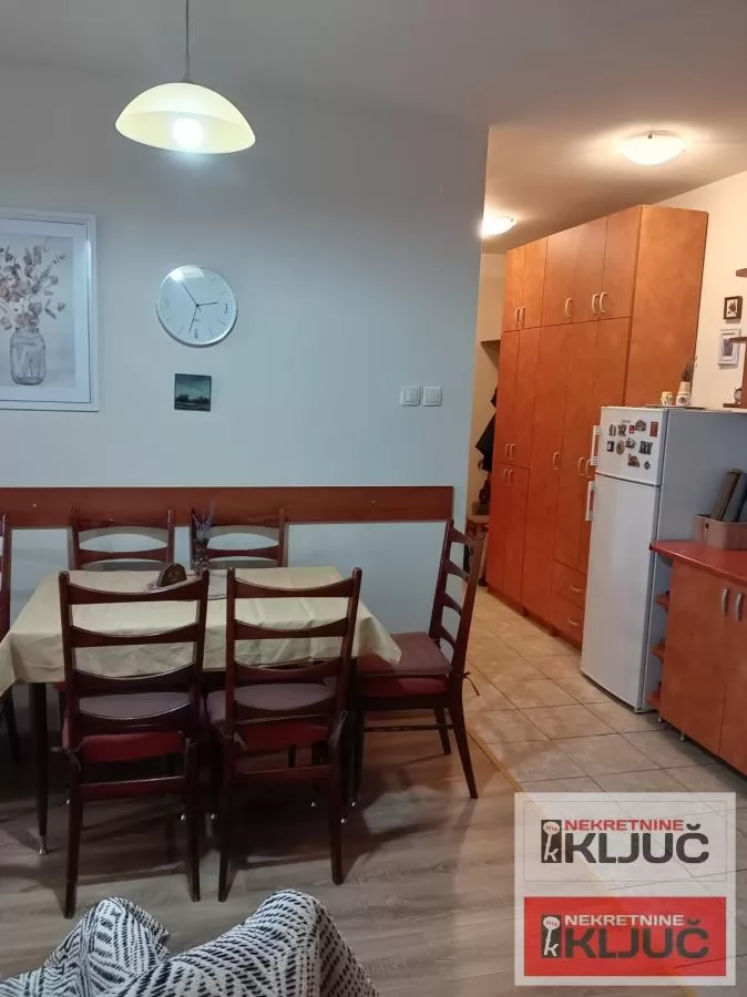 BULEVAR PATRIJARHA PAVLA IZDAJE SE JEDNOIPOSOBAN NAMEŠTEN STAN 5