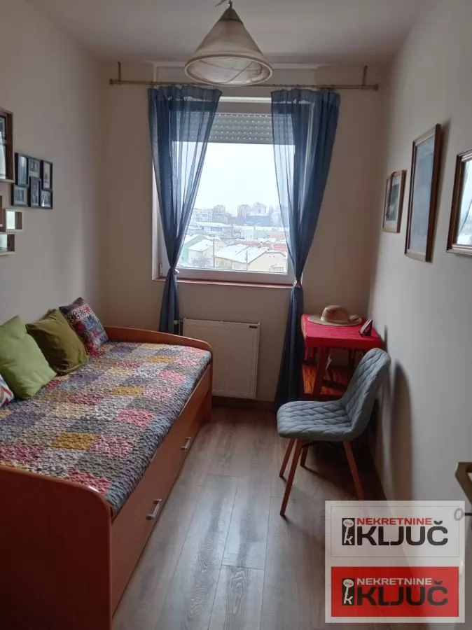 BULEVAR PATRIJARHA PAVLA IZDAJE SE JEDNOIPOSOBAN NAMEŠTEN STAN 6