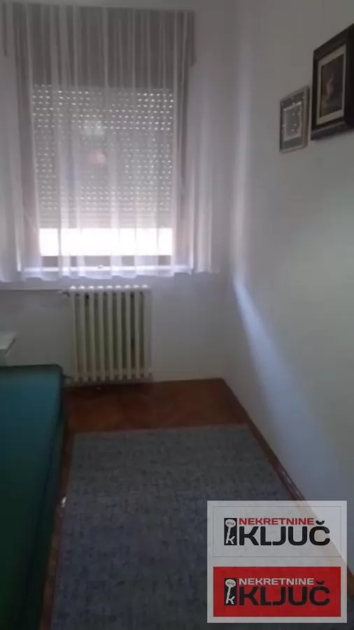 CENTAR IZDAJE SE JEDNOIPPSOBAN NAMEŠTEN STAN 5