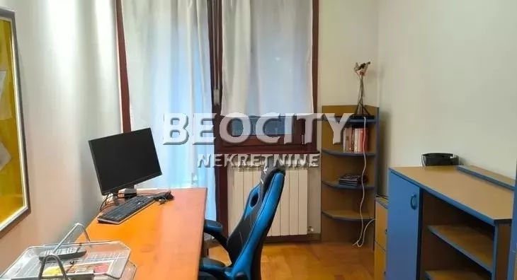 Kuća, 330 m2, Julino brdo, Poručnika Spasića i Mašere ID: 127210 9