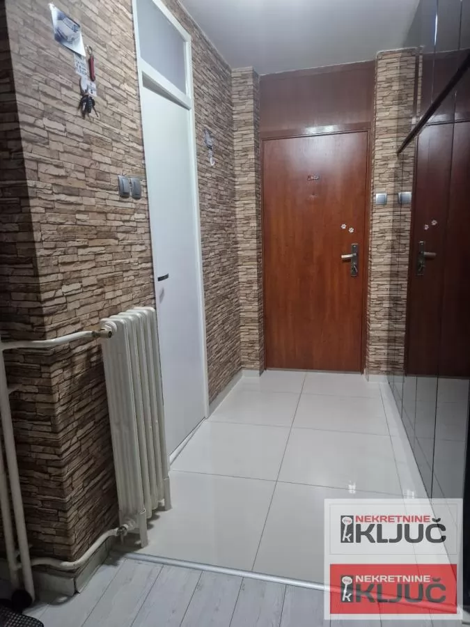 NOVO NASELJE, 55m2, Jednoiposoban, Namešten, Fasadna cigla 13