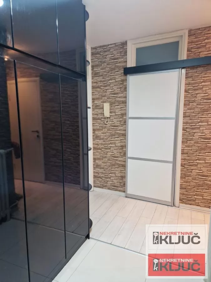 NOVO NASELJE, 55m2, Jednoiposoban, Namešten, Fasadna cigla 9