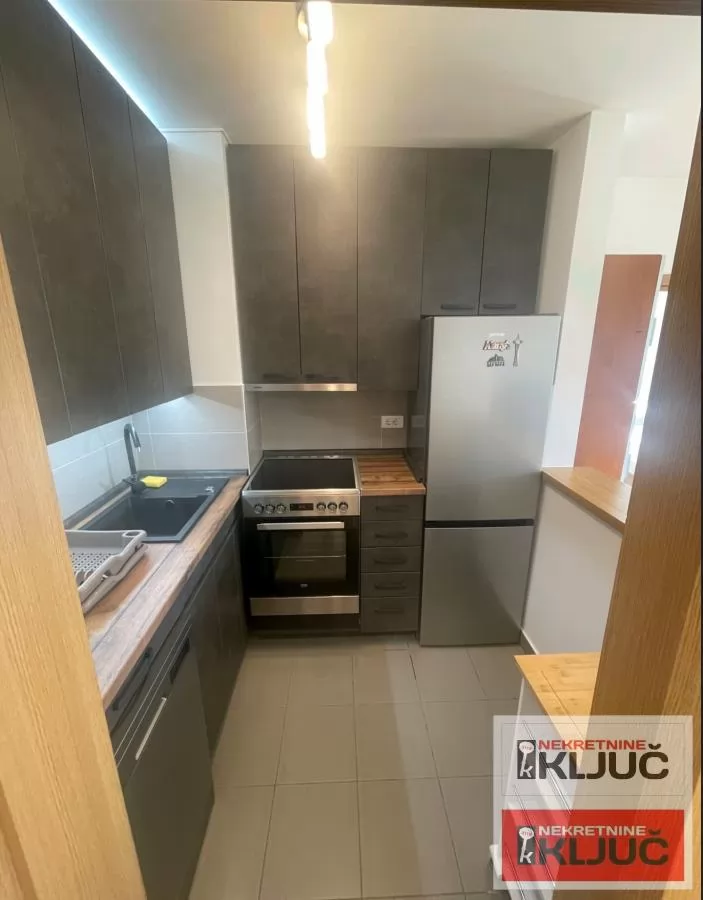 NOVO NASELJE-JUGOVIĆEVO-IZDAJE SE JEDNOIPOSOBAN STAN 5