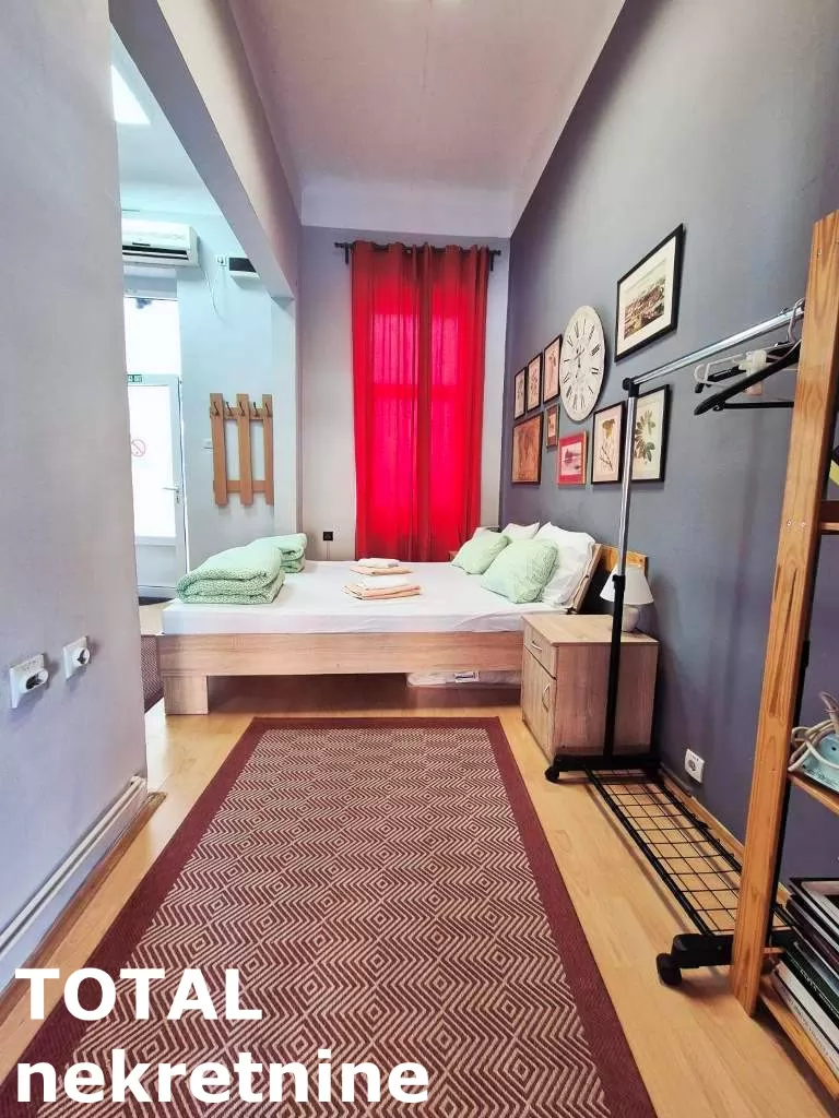 Stan,NOVI SAD,CENTAR,kv: 48.00, € 200000, ID: 1102035 7