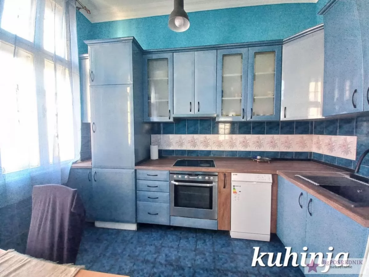 Vračar, Krunski venac, Kumanovska, 131m2 17