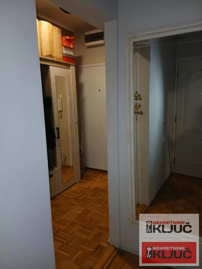 DETELINARA, 53m2, Dvoiposoban, Renoviran, Namešten 15