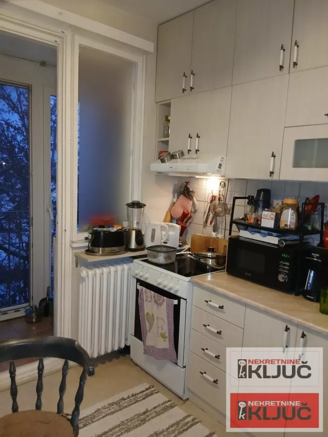 DETELINARA, 53m2, Dvoiposoban, Renoviran, Namešten 18