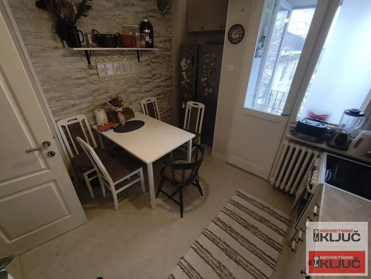 DETELINARA, 53m2, Dvoiposoban, Renoviran, Namešten 8