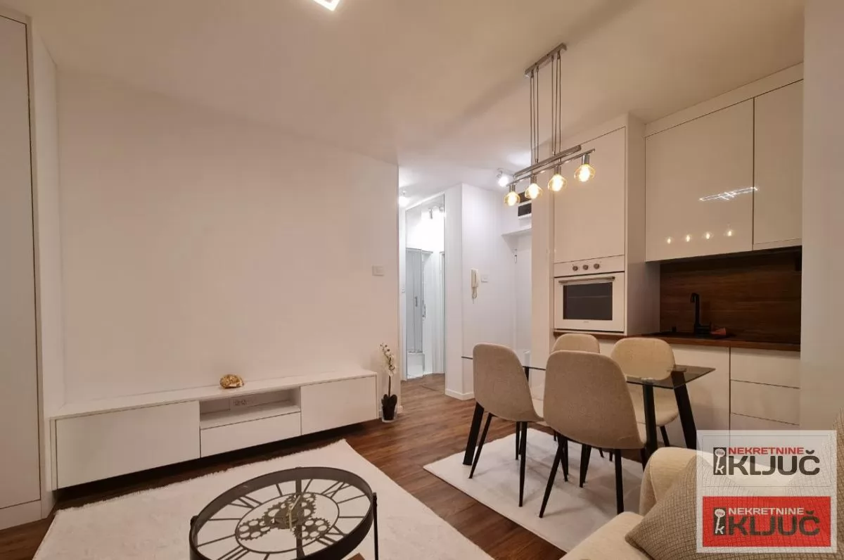 KVANTAŠKA PIJACA, 35m2, Jednoiposoban, Namešten 1