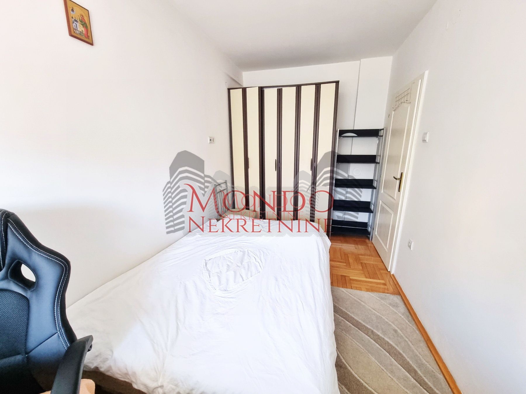 Izdaje se jednoiposoban stan preko puta parka Cair 7