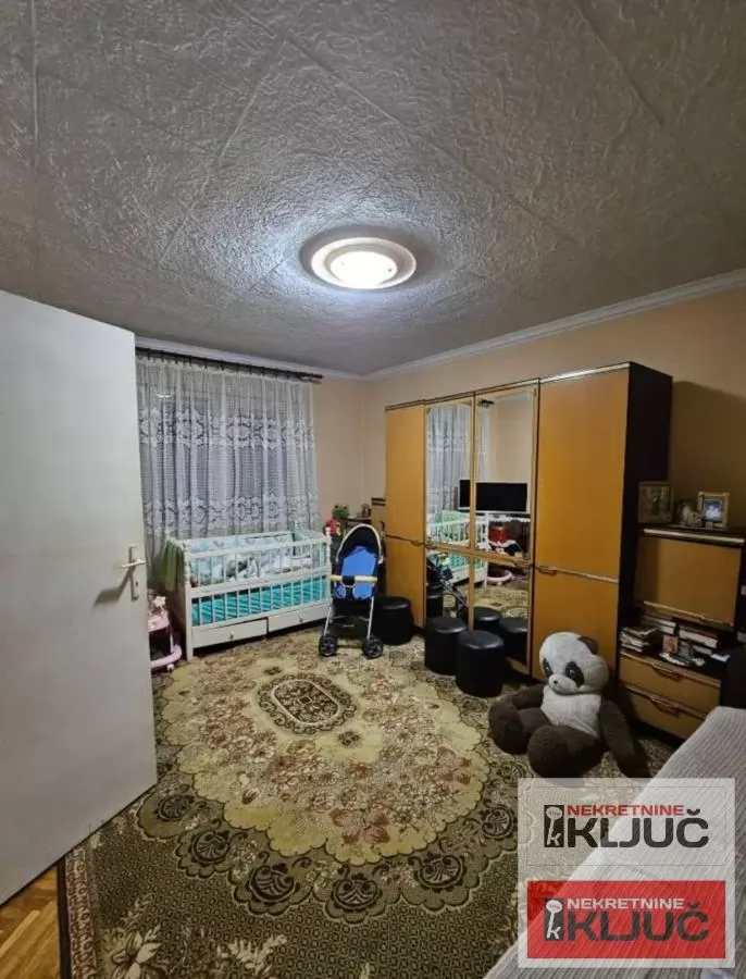 VETERNIK, 95m2, kuća plus pomoćni objekti na placu 615 m2 12