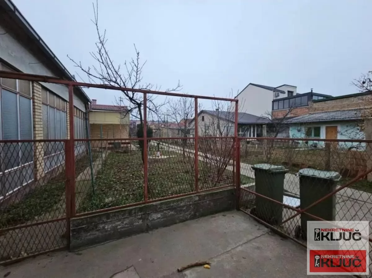 VETERNIK, 95m2, kuća plus pomoćni objekti na placu 615 m2 3