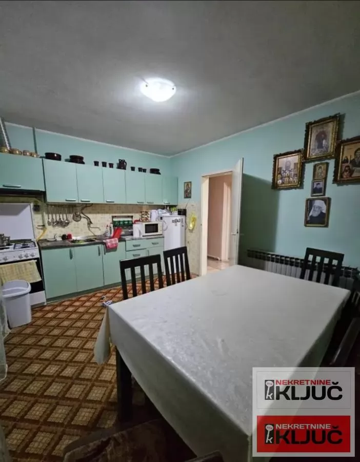 VETERNIK, 95m2, kuća plus pomoćni objekti na placu 615 m2 5