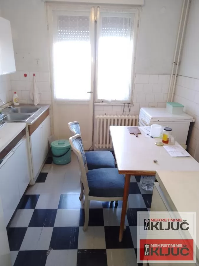 ŽELEZNIČKA STANICA, 72m2, Trosoban, Odličan raspored 2