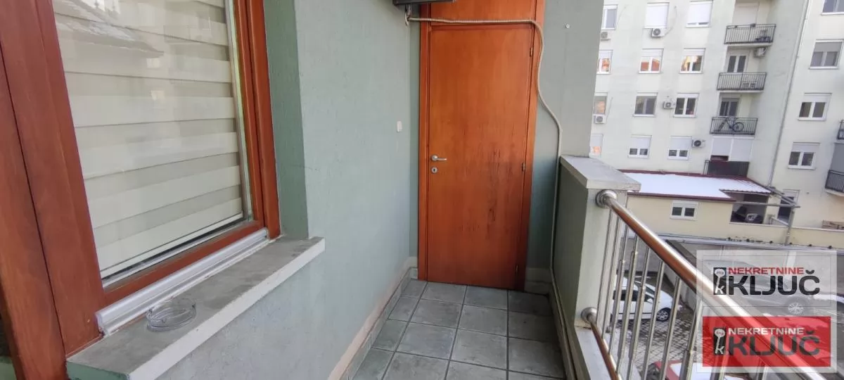 BULEVAR OSLOBOĐENJA IZADAJE SE JEDNOSOBAN NAMEŠTEN STAN 11