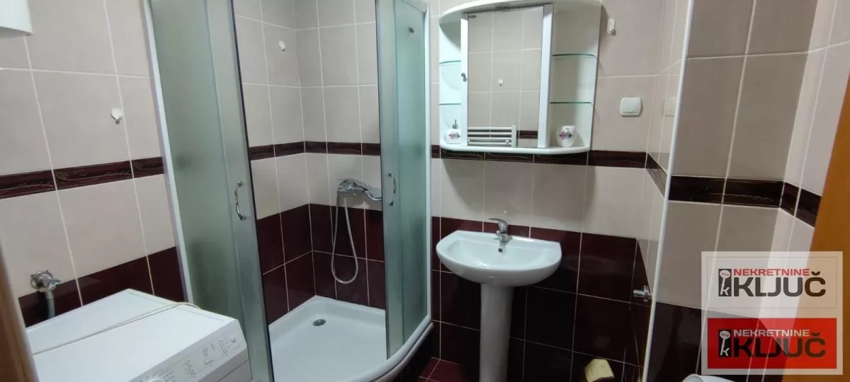 BULEVAR OSLOBOĐENJA IZADAJE SE JEDNOSOBAN NAMEŠTEN STAN 6