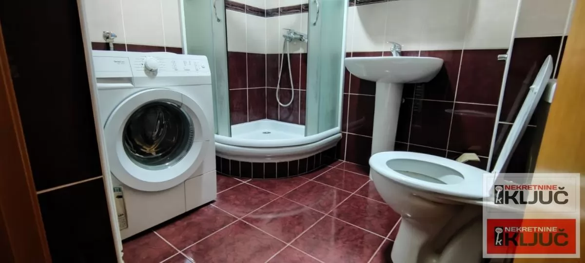 BULEVAR OSLOBOĐENJA IZADAJE SE JEDNOSOBAN NAMEŠTEN STAN 8