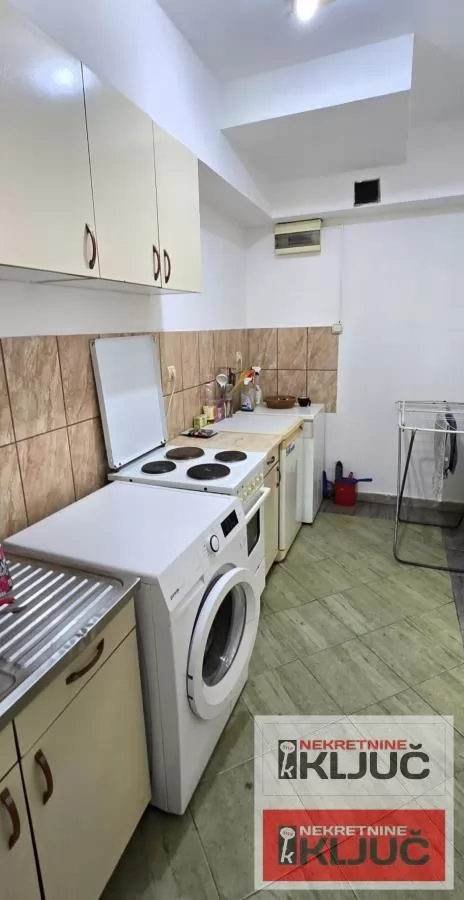 SOCIJALNO IZDAJE SE JEDNOSOBAN NAMEŠTEN STAN 5