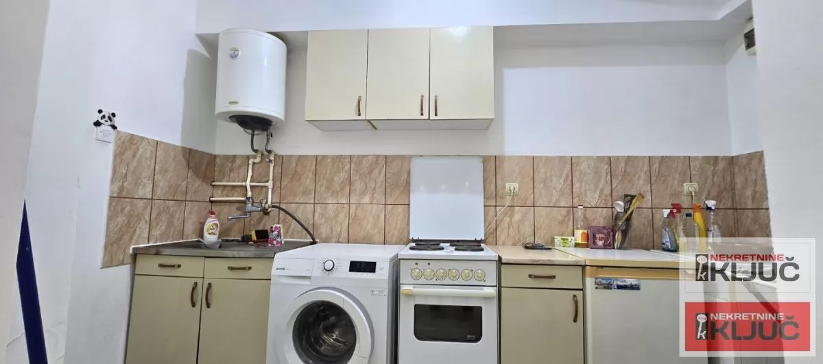 SOCIJALNO IZDAJE SE JEDNOSOBAN NAMEŠTEN STAN 7