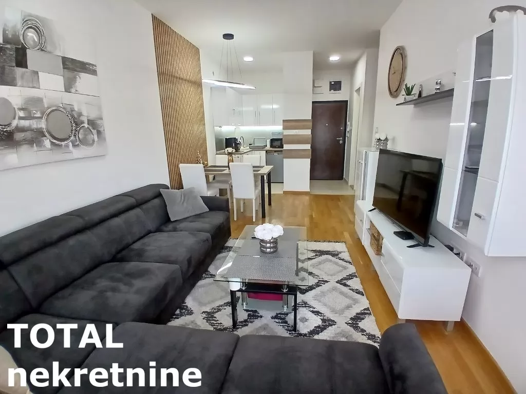 Stanovi,NOVI SAD,SALAJKA,kv: 40.00, € 450, ID: 9189875 6