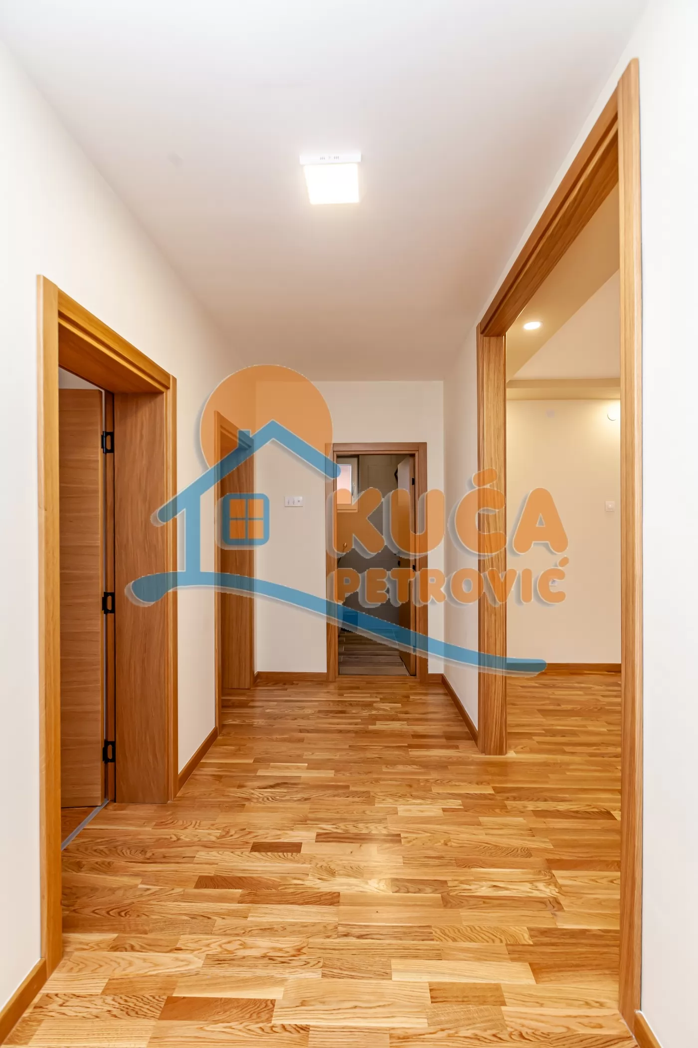 Trosoban stan, 92 m2, Durlan, Kneza Mihaila Obrenovića ID: p-015616 16