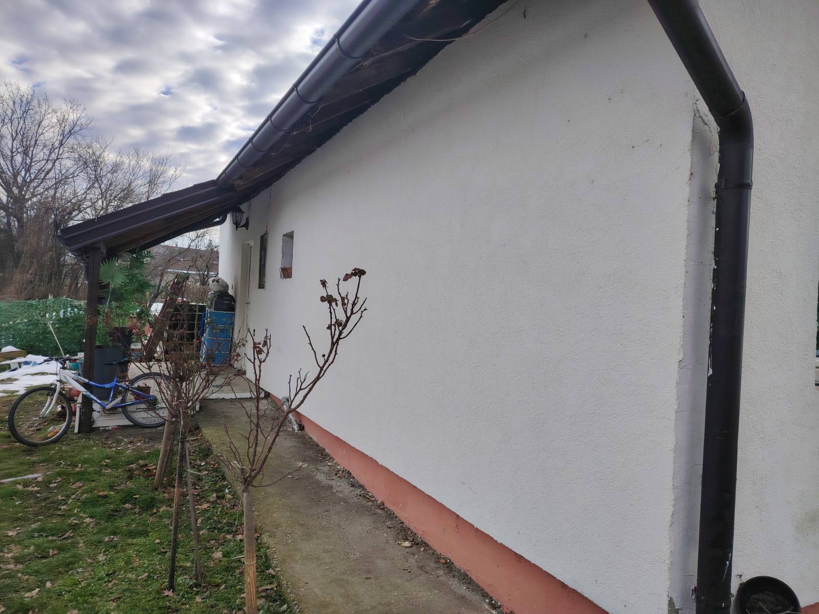 Prodaju se dve kuće u centru Mionice 5