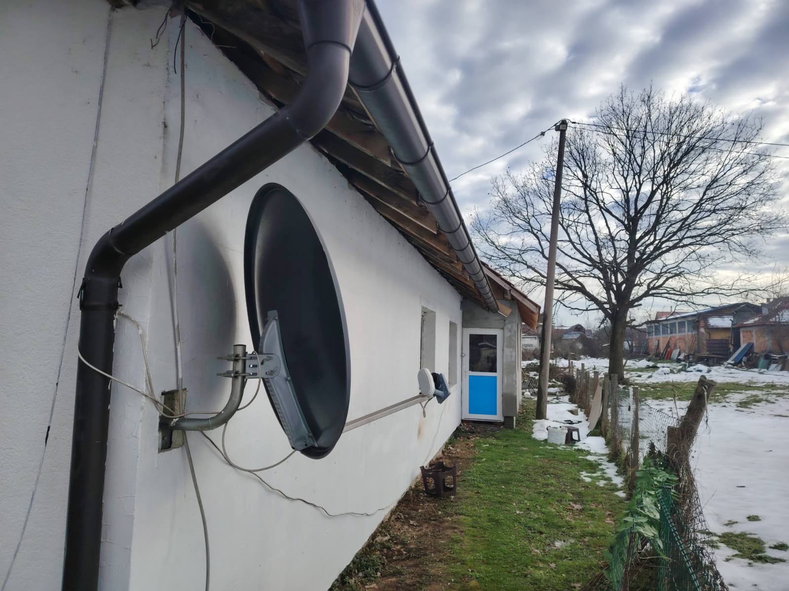 Prodaju se dve kuće u centru Mionice 3