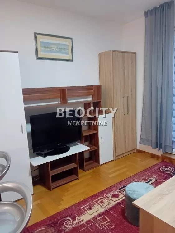 Jednosoban stan, 30 m2, Cara Dušana Novi Sad, Cara Dusana ID: 127899 1