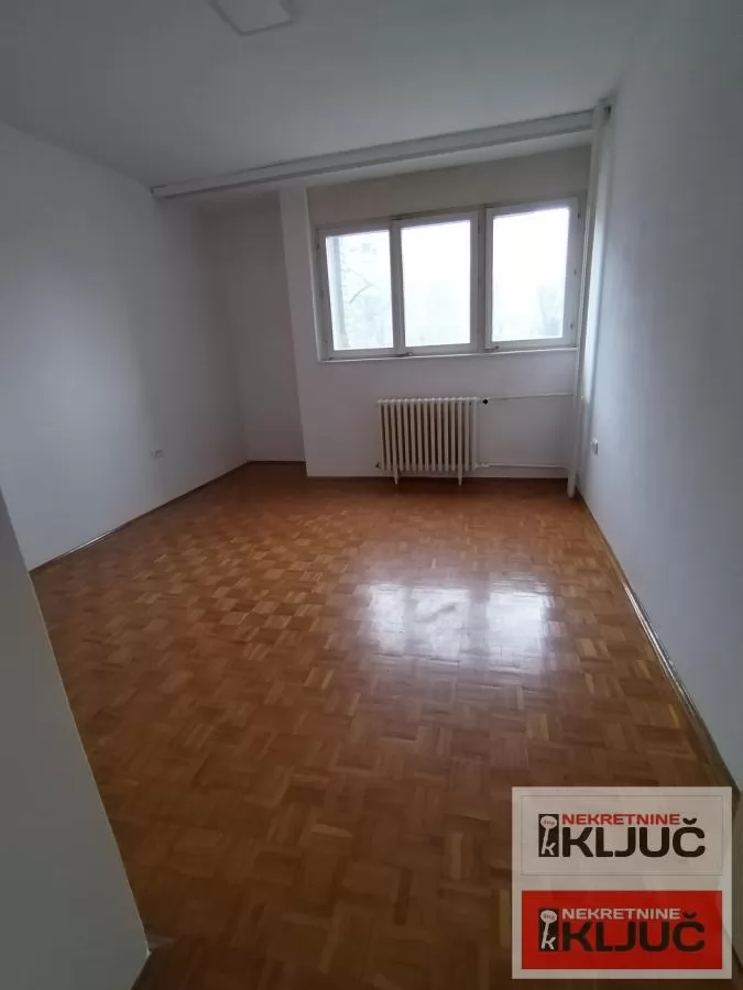 Liman III -useljiv polunamešten stan 5