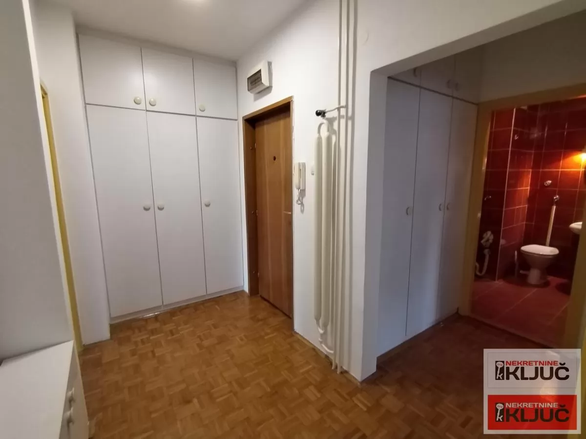 Liman III -useljiv polunamešten stan 9