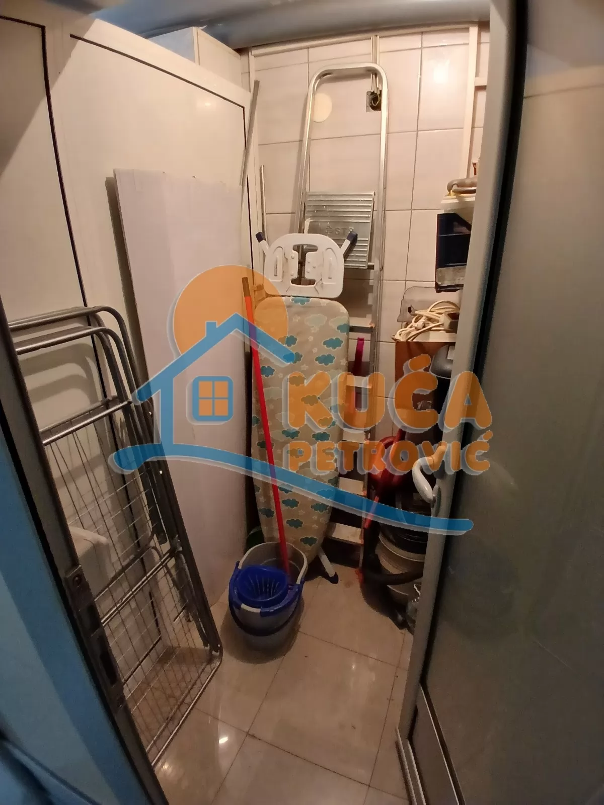 Lokal, 70 m2, Medijana, Trg Pavla Stojkovića ID: i-015417 7