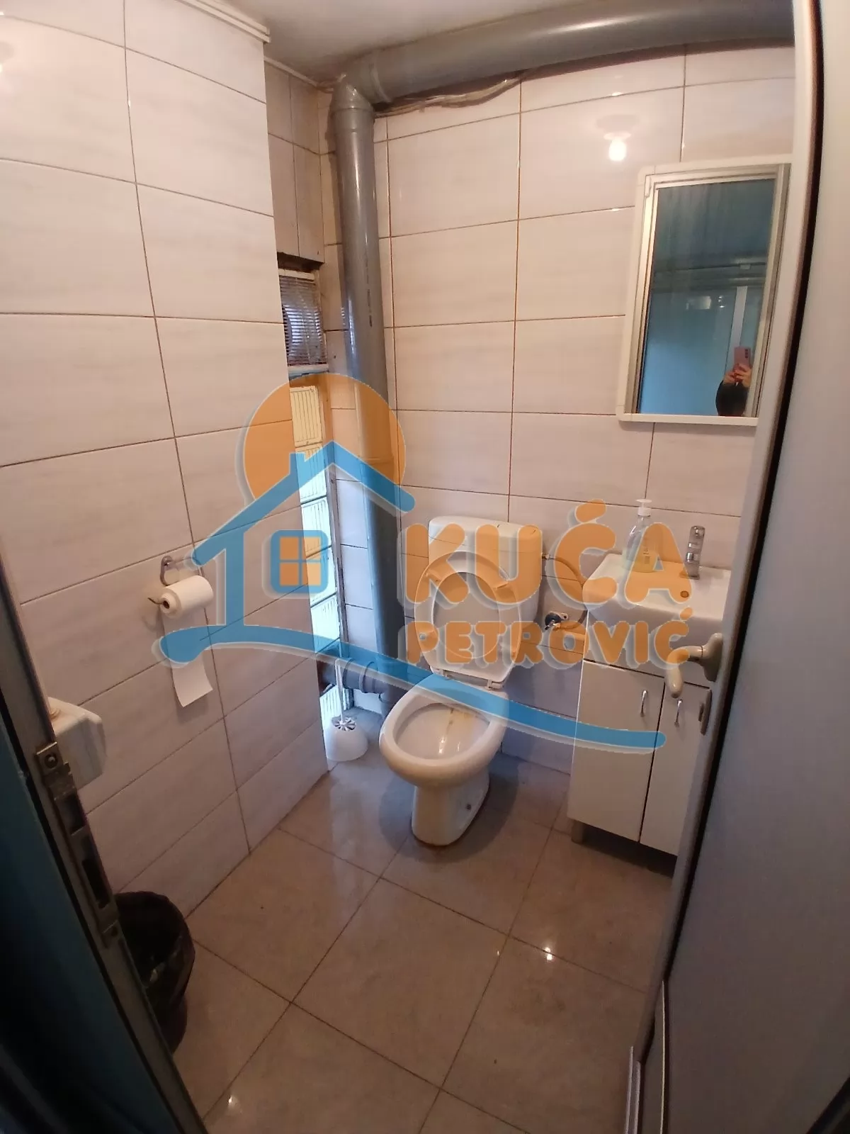 Lokal, 70 m2, Medijana, Trg Pavla Stojkovića ID: i-015417 8
