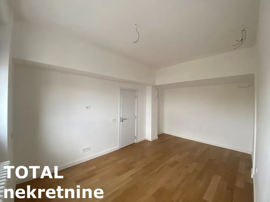 Stan,NOVI SAD,LIMAN 4,kv: 144.00, € 360000, ID: 1102045 11