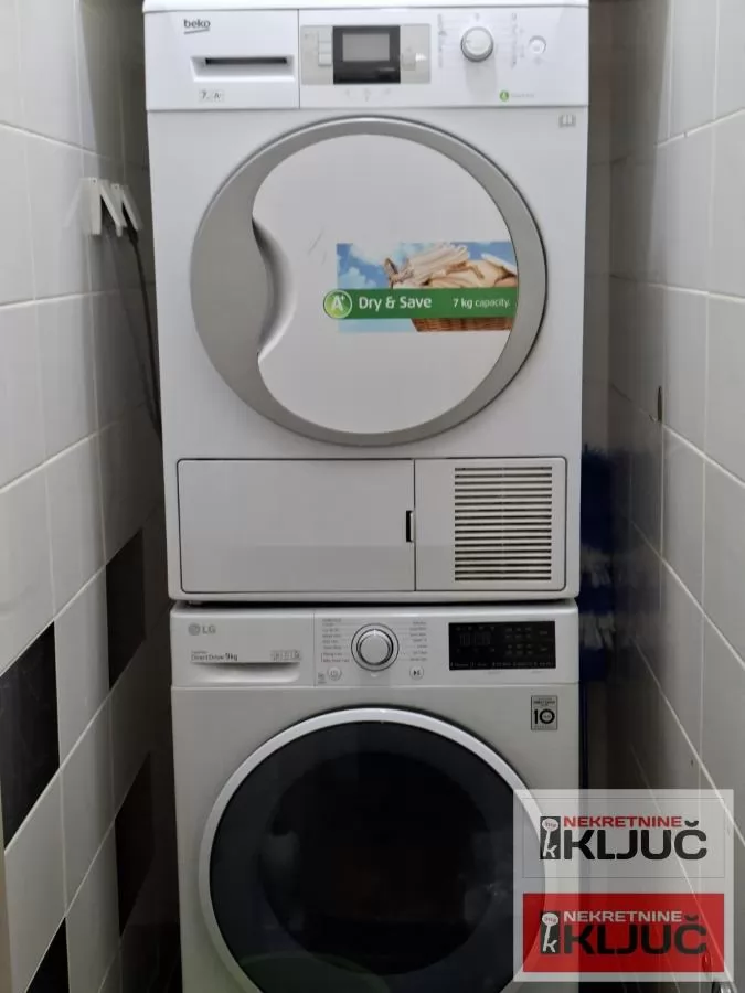 PODBARA, 77m2, Trosoban, Namešten sa parking mestom 12