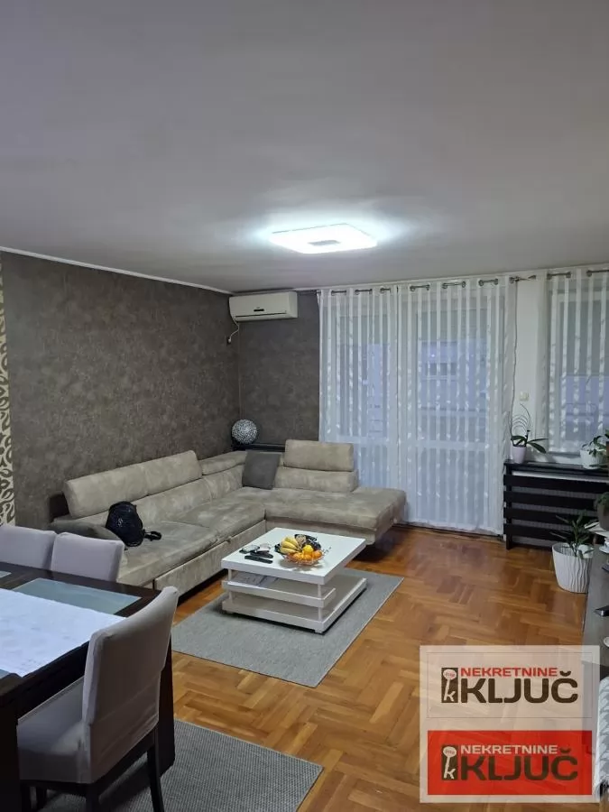 PODBARA, 77m2, Trosoban, Namešten sa parking mestom 2