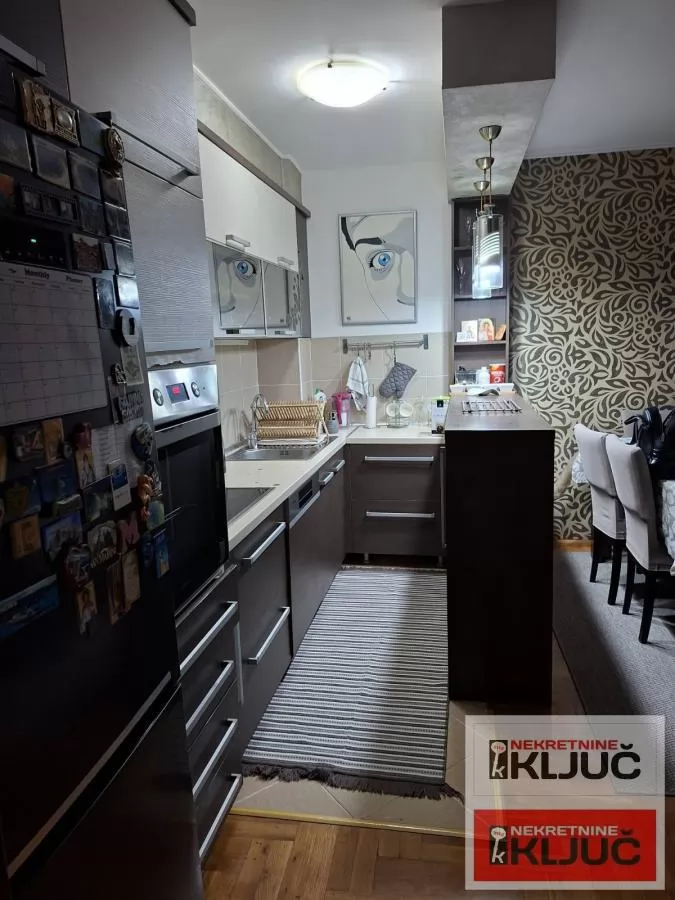 PODBARA, 77m2, Trosoban, Namešten sa parking mestom 4