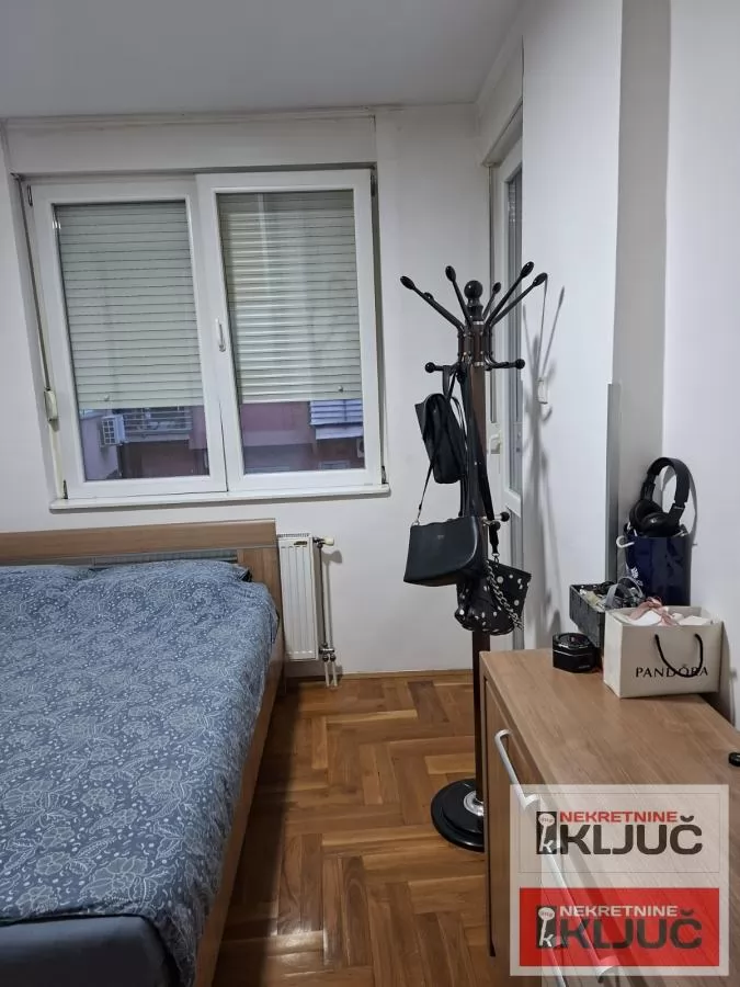 PODBARA, 77m2, Trosoban, Namešten sa parking mestom 6